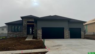12371 Lake Vista Drive, Papillion, NE 68046