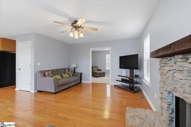 185 Commodore Drive, Duncan, SC 29334