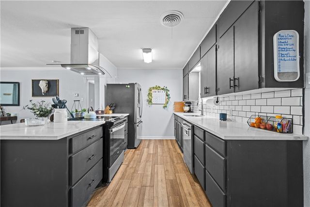 309 Reynolds Ave, Taft, TX 78390