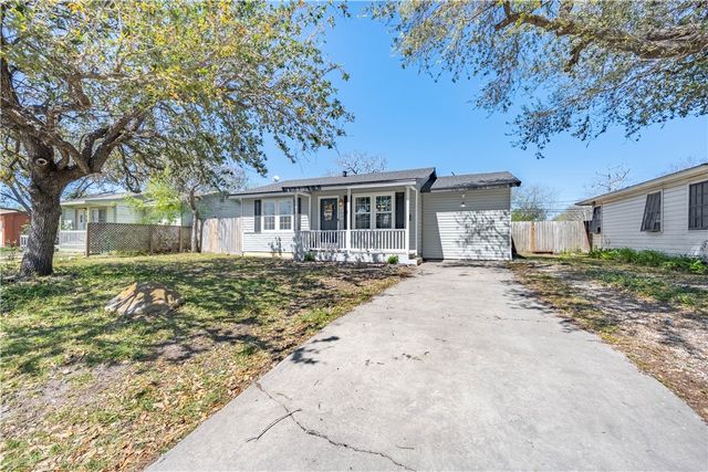 309 Reynolds Ave, Taft, TX 78390