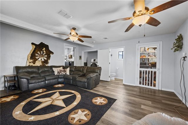 309 Reynolds Ave, Taft, TX 78390