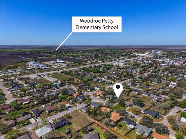 309 Reynolds Ave, Taft, TX 78390