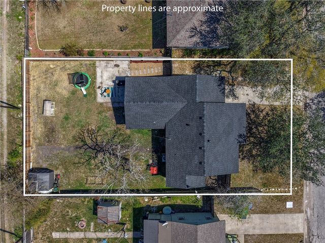 309 Reynolds Ave, Taft, TX 78390