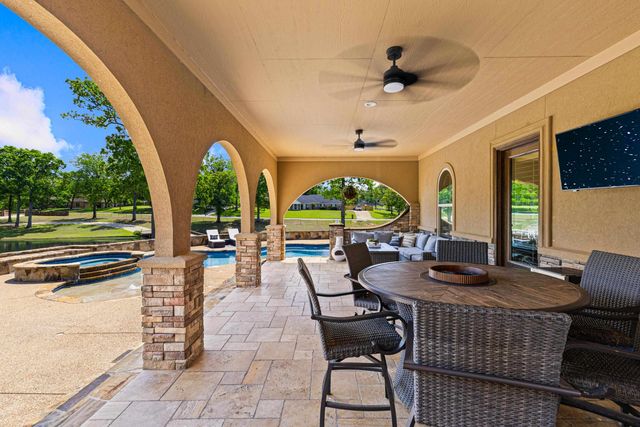 440 Susan St, Gladewater, TX 75647