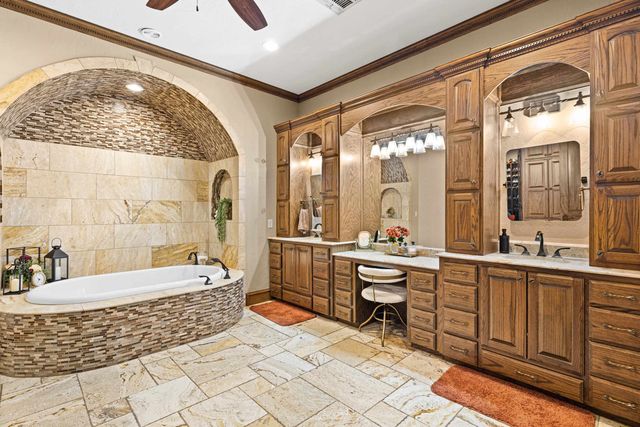 440 Susan St, Gladewater, TX 75647