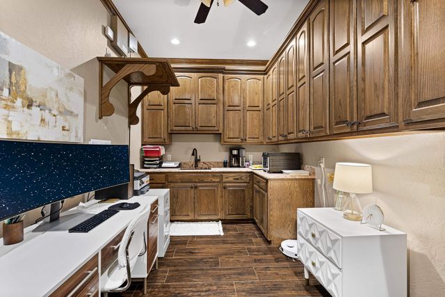 440 Susan St, Gladewater, TX 75647