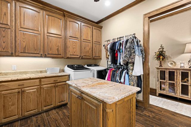440 Susan St, Gladewater, TX 75647