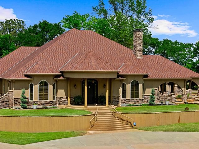 440 Susan St, Gladewater, TX 75647