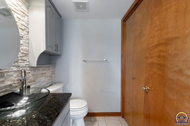 724 Eldridge ST, Lawrence, KS 66049