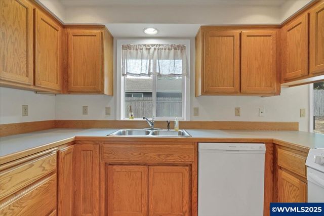 1400 Rees Hill Rd SE, Salem, OR 97306