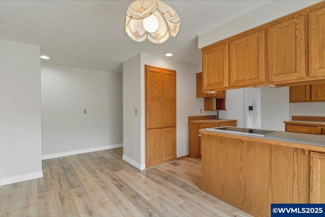 1400 Rees Hill Rd SE, Salem, OR 97306