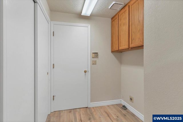 1400 Rees Hill Rd SE, Salem, OR 97306