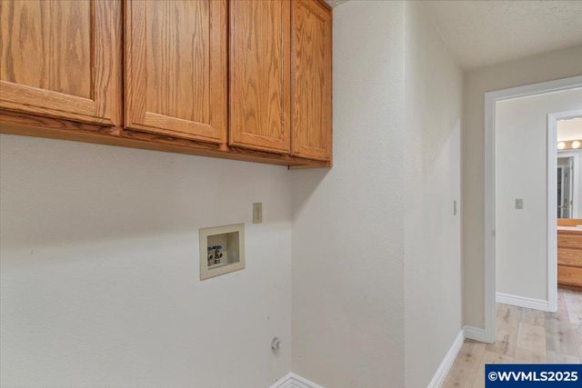 1400 Rees Hill Rd SE, Salem, OR 97306