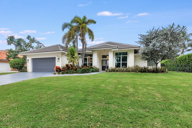 3317 Embassy Drive, West Palm Beach, FL 33401