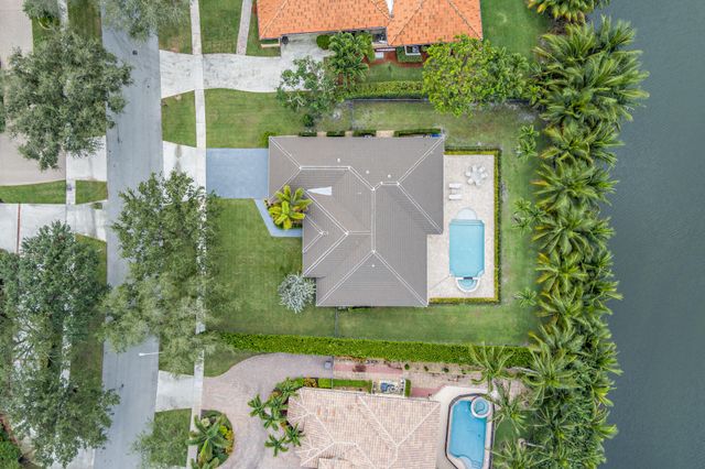 3317 Embassy Drive, West Palm Beach, FL 33401