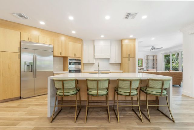 3317 Embassy Drive, West Palm Beach, FL 33401