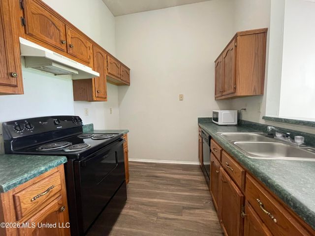 1077 Mcgowan Drive, Southaven, MS 38671