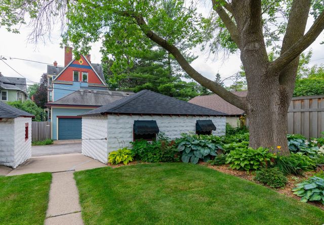 830 Lincoln Avenue, Saint Paul, MN 55105