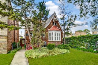 7114 S Mozart Street, Chicago, IL 60629
