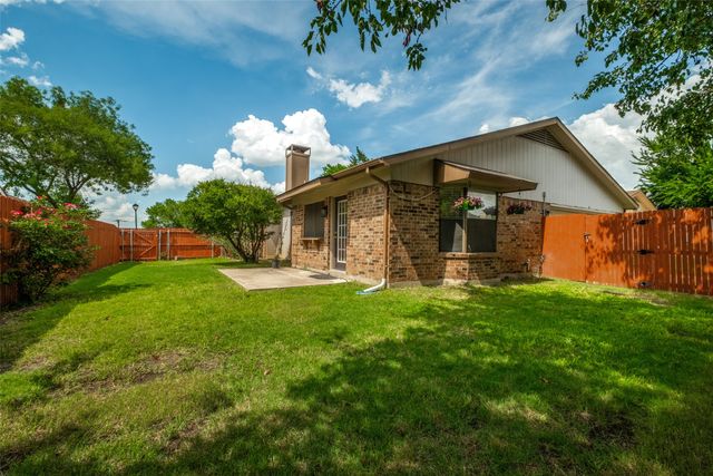 1002 Bellflower Court, Carrollton, TX 75007
