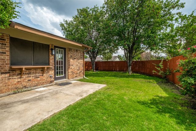 1002 Bellflower Court, Carrollton, TX 75007