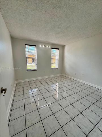 13700 SW 62nd St 113, Miami, FL 33183