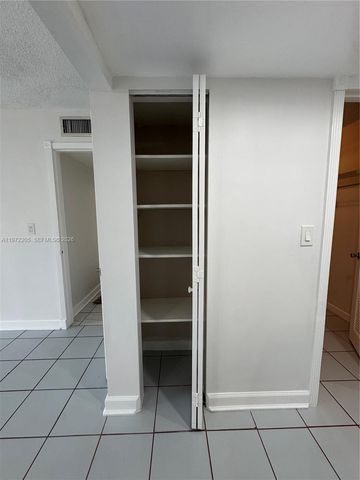 13700 SW 62nd St 113, Miami, FL 33183