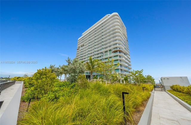 580 72 910, Miami Beach, FL 33141