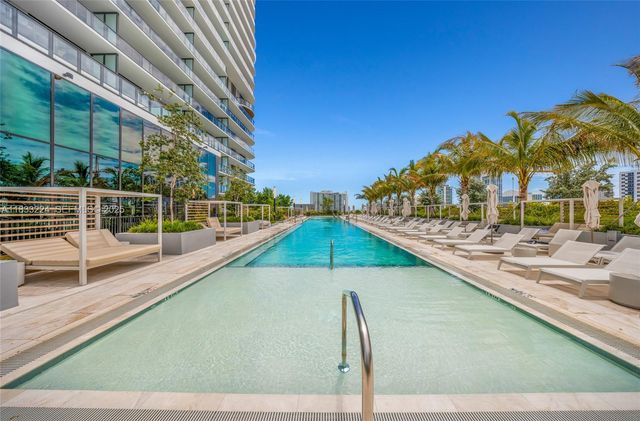 580 72 910, Miami Beach, FL 33141