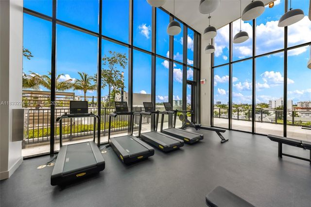 580 72 910, Miami Beach, FL 33141