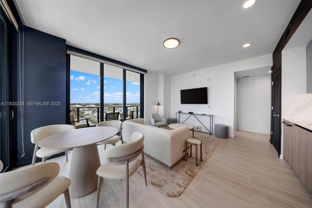 580 72 910, Miami Beach, FL 33141