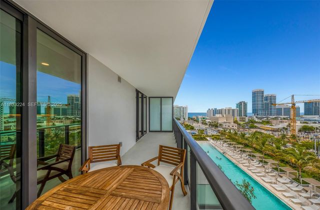 580 72 910, Miami Beach, FL 33141