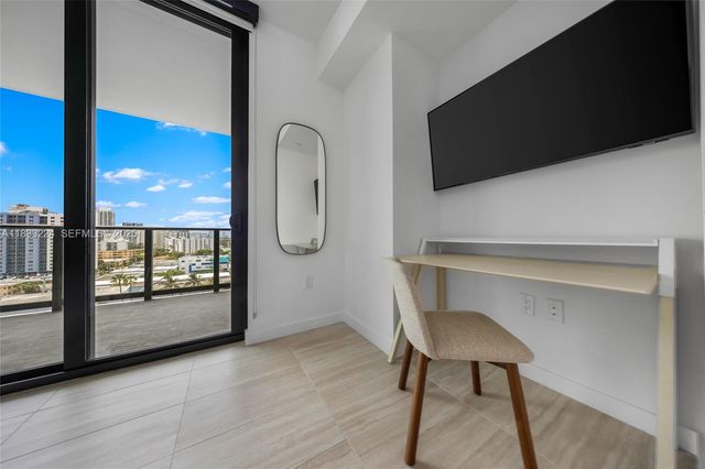 580 72 910, Miami Beach, FL 33141