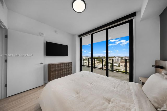 580 72 910, Miami Beach, FL 33141