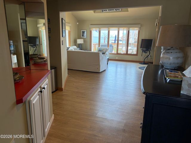 29 Julia Drive, Manahawkin, NJ 08050