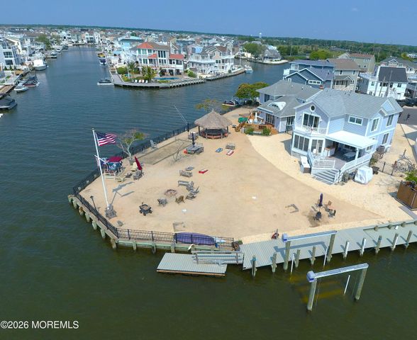 29 Julia Drive, Manahawkin, NJ 08050
