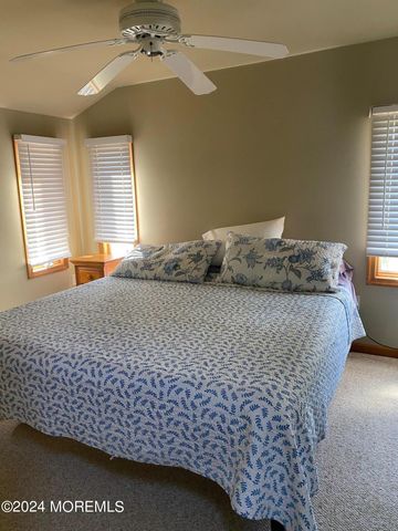 29 Julia Drive, Manahawkin, NJ 08050
