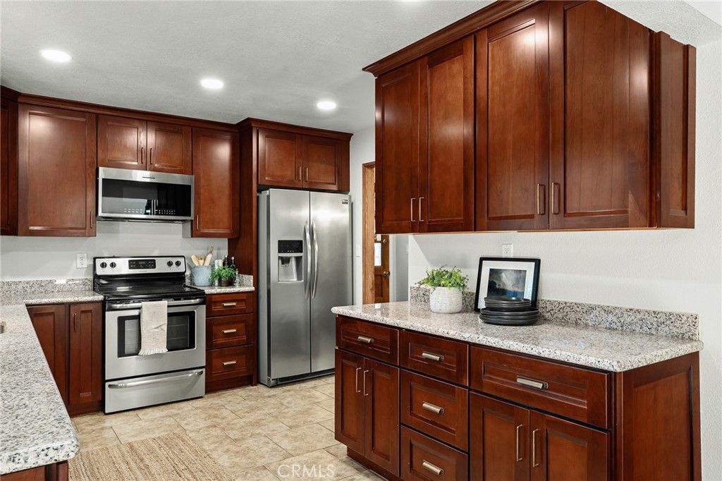 Image 14 of property listing at 15041 Torey Pine Road, Magalia, CA 95954