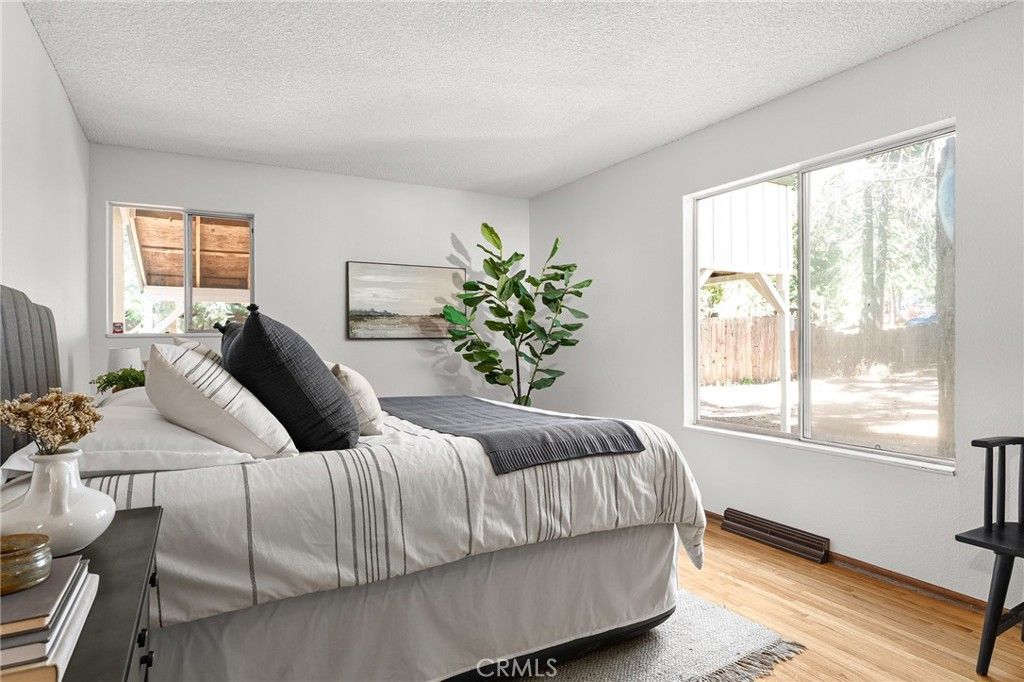 Image 18 of property listing at 15041 Torey Pine Road, Magalia, CA 95954