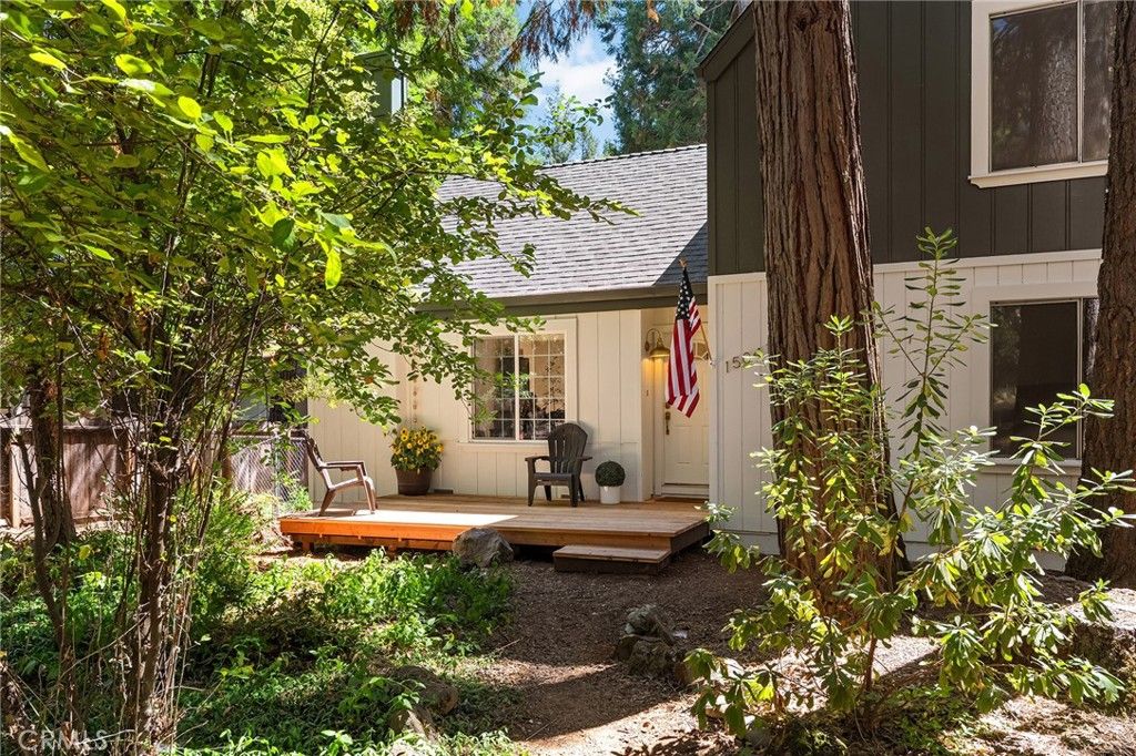 Image 3 of property listing at 15041 Torey Pine Road, Magalia, CA 95954