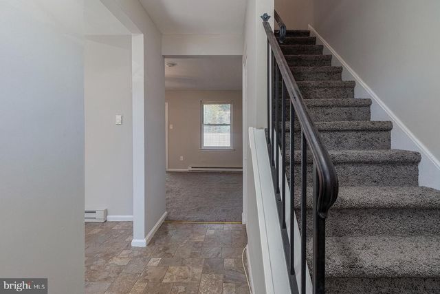 3 WILSHIRE RD, Sicklerville, NJ 08081