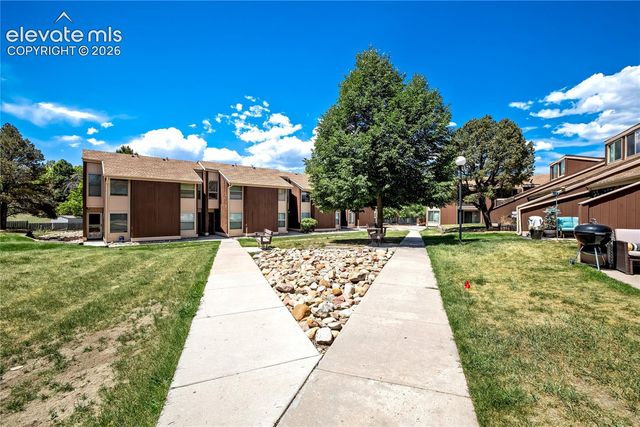 4413 N Carefree Circle B, Colorado Springs, CO 80917