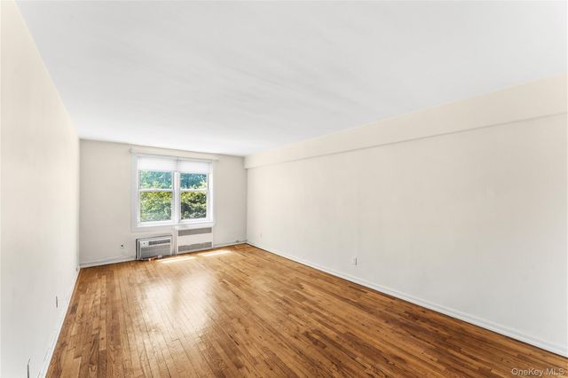 16 Main Street 2K, East Rockaway, NY 11518