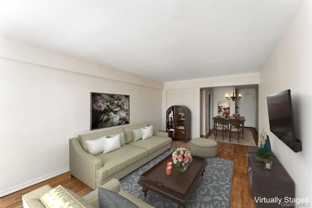 16 Main Street 2K, East Rockaway, NY 11518