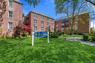16 Main Street 2K, East Rockaway, NY 11518