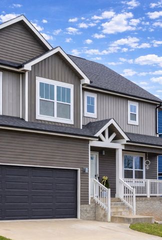 208 Eagles Talon Ct, Clarksville, TN 37040