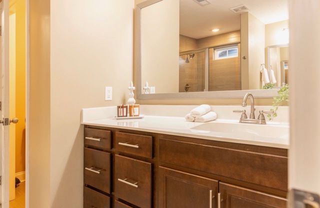 208 Eagles Talon Ct, Clarksville, TN 37040