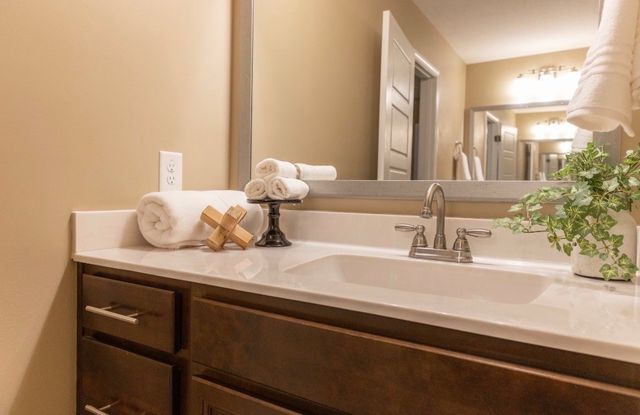 208 Eagles Talon Ct, Clarksville, TN 37040