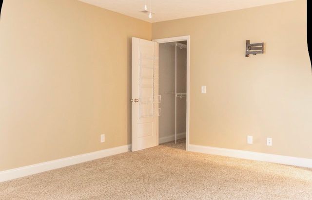 208 Eagles Talon Ct, Clarksville, TN 37040