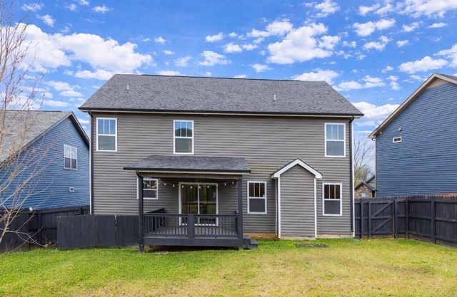 208 Eagles Talon Ct, Clarksville, TN 37040